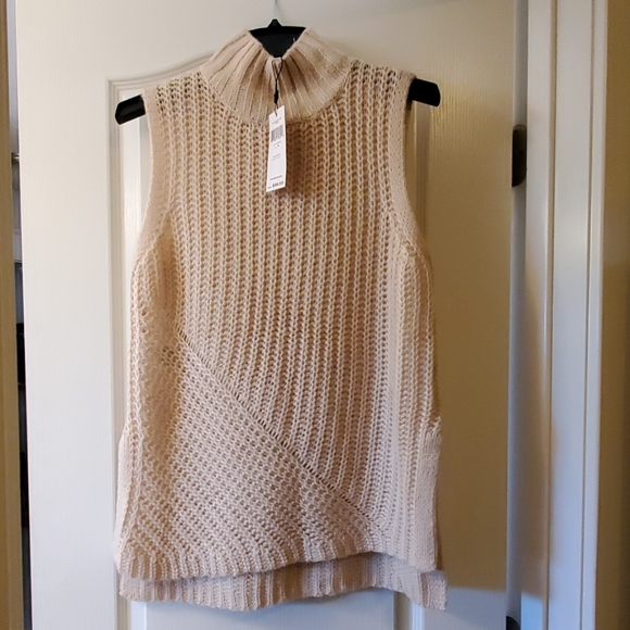 NWT BCBGeneration Sleeveless Sweater Tunic - Picture 2 of 6